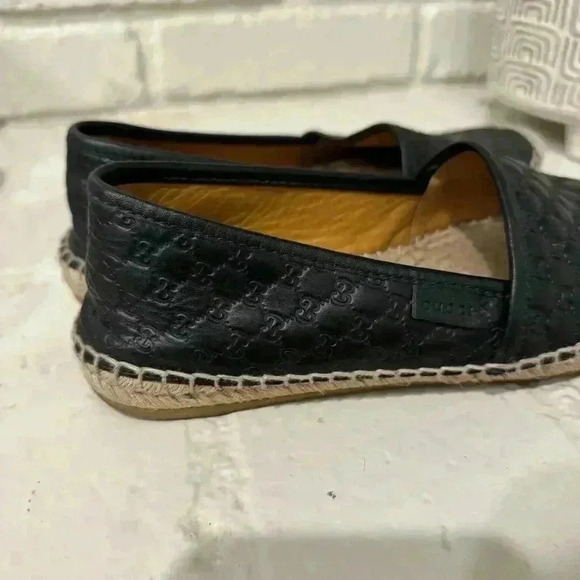 Authentic GUCCI Black Microguccissima Leather Slip On Espadrille Flats Size 35.5 - Picture 4 of 9